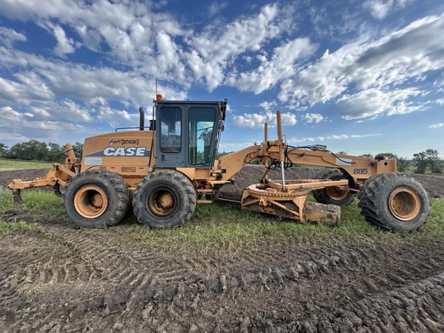 Image of Case 885 equipment image 1
