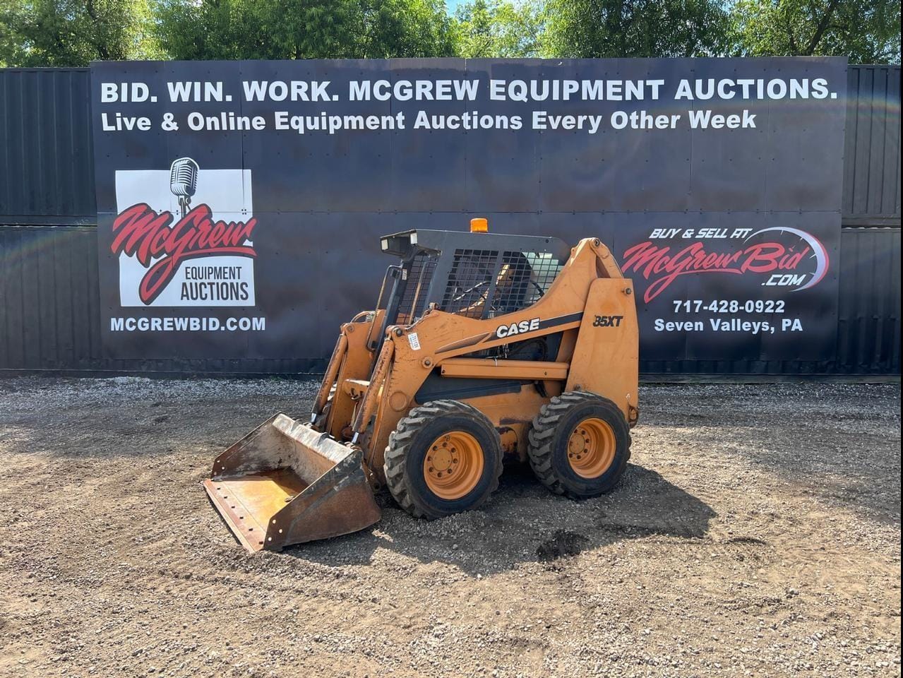Case 85XT Equipment Image0