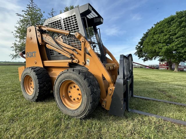 Image of Case 90XT equipment image 1