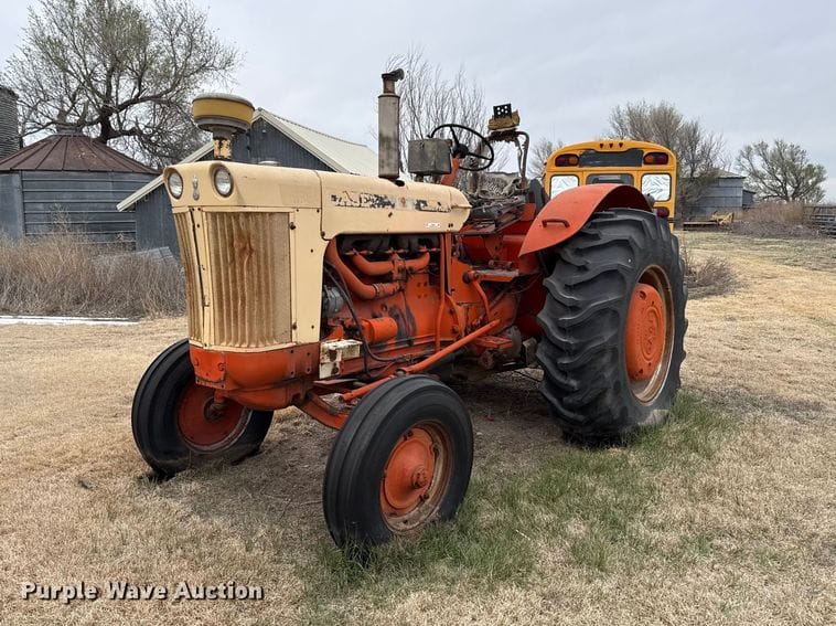 J.I. Case 930 Equipment Image0