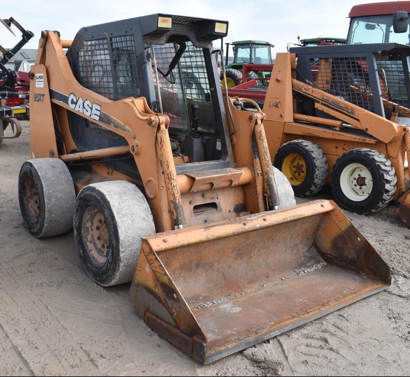 SOLD - Case 95XT Lot No. 184 Construction with --- Hrs | Tractor Zoom