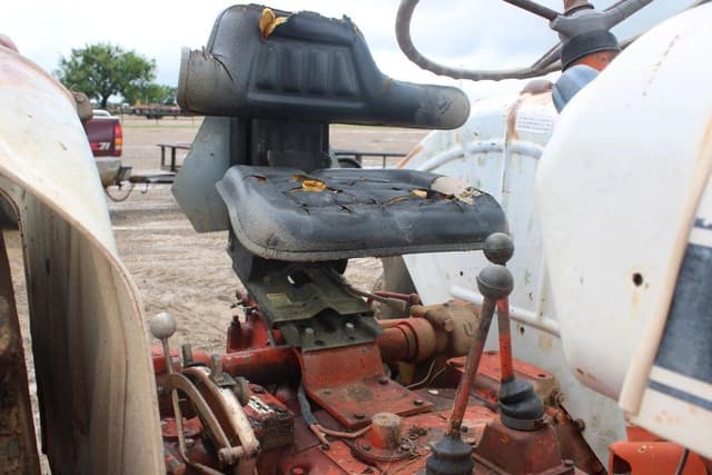 Image of J.I. Case 990 equipment image 4