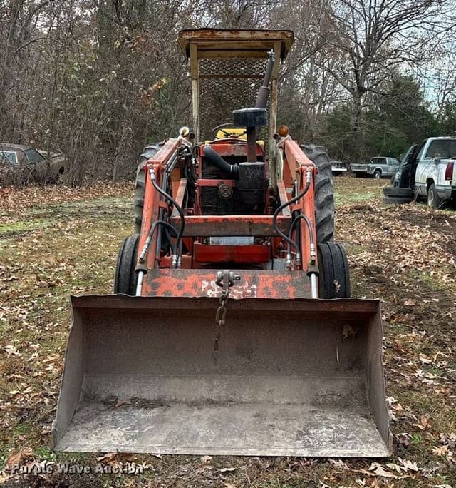 Image of Case 990 equipment image 1