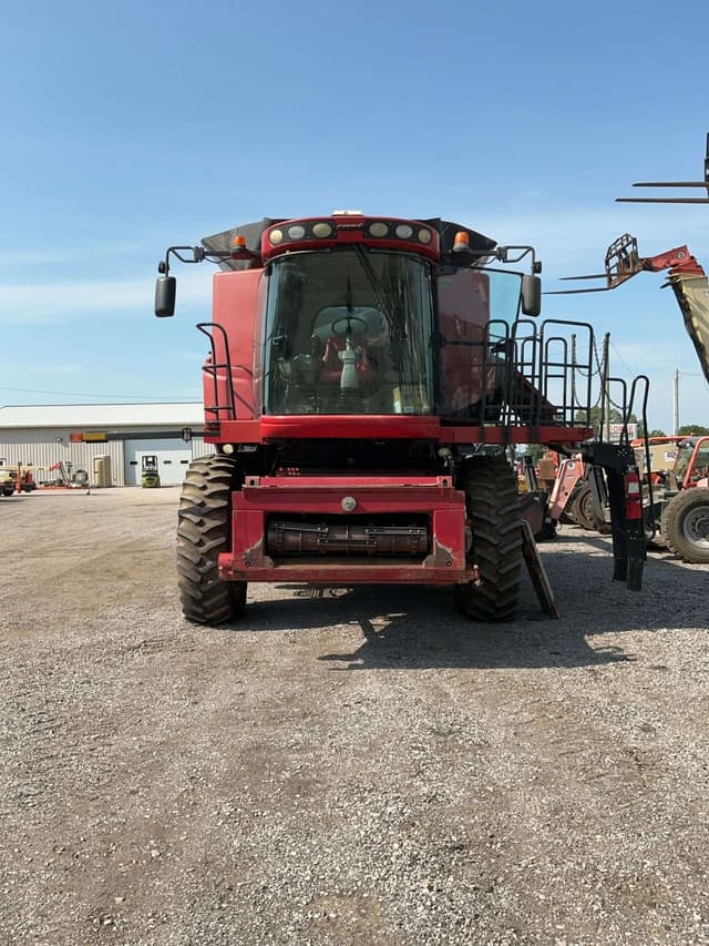 Image of Case IH 8120 equipment image 3