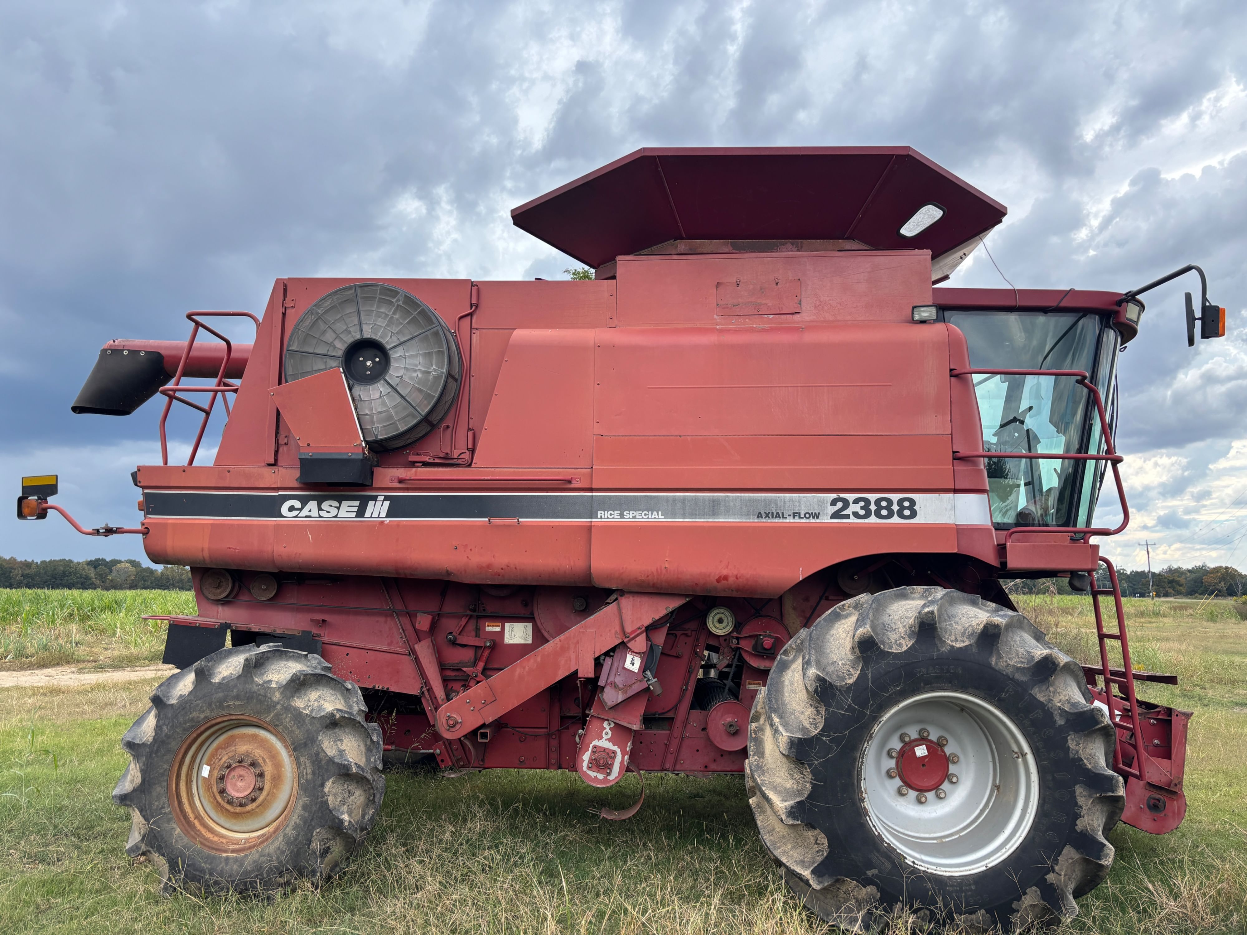 Case IH 2388 Equipment Image0