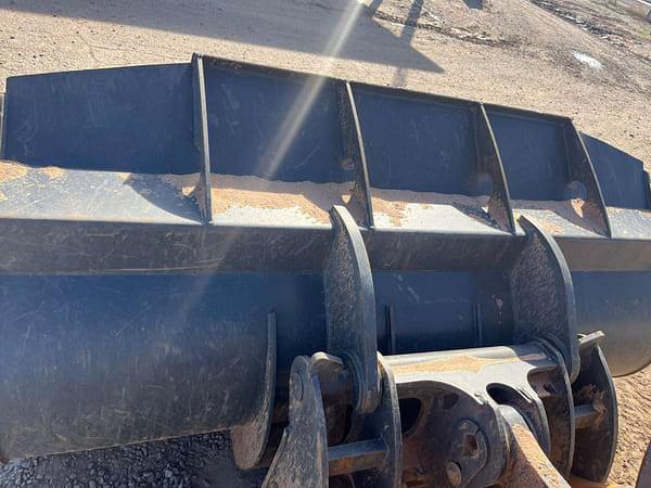 Image of Case Bucket equipment image 3