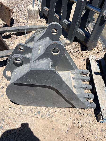 Image of Case Backhoe Bucket equipment image 1