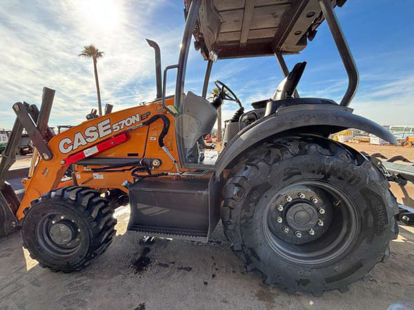 Case 570N EP Equipment Image0