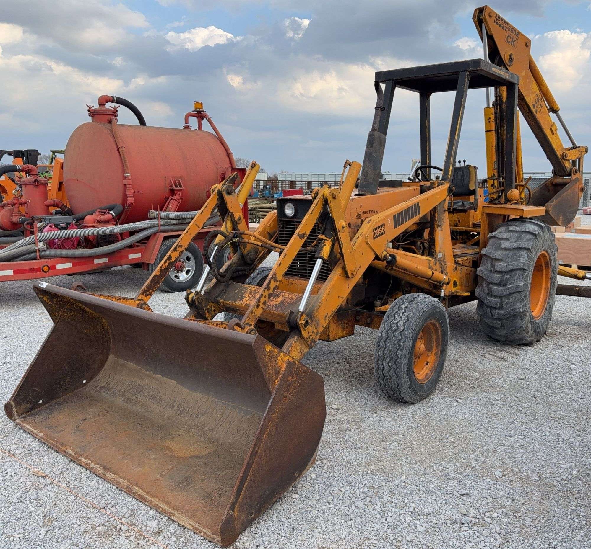 Case 580 Equipment Image0