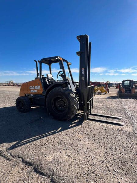 Image of Case 588H equipment image 1