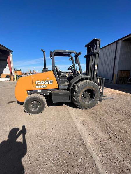 Image of Case 588H equipment image 1