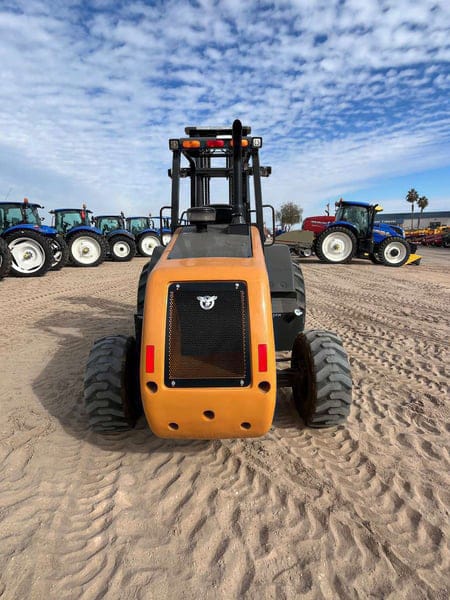 Case 588H Equipment Image0