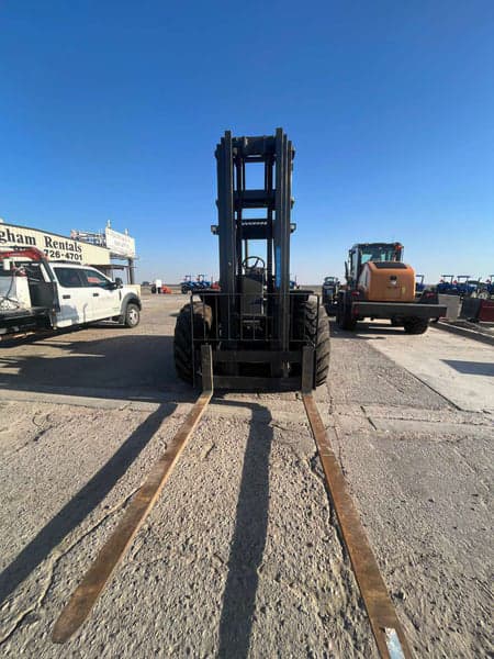 Image of Case 588H equipment image 2