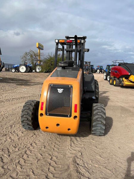 Case 588H Equipment Image0