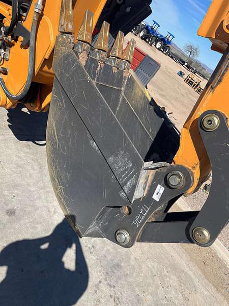 Image of Case 742388 equipment image 1