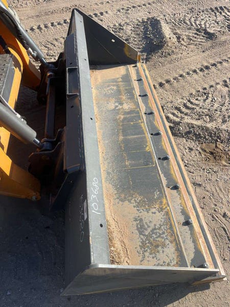 Case 761143 Equipment Image0