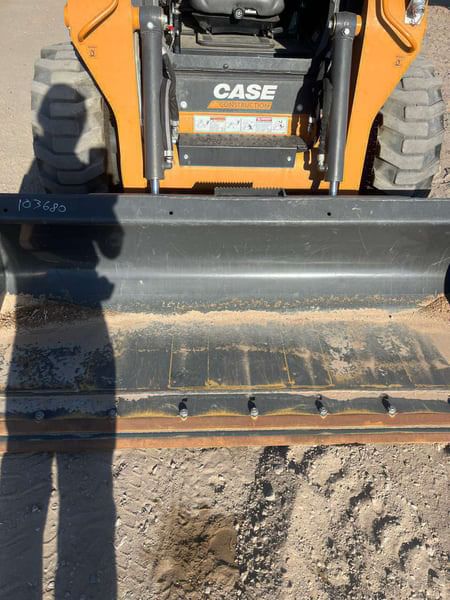 Case 761143 Equipment Image0