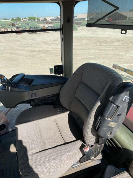 Image of Case IH Steiger 600 equipment image 4