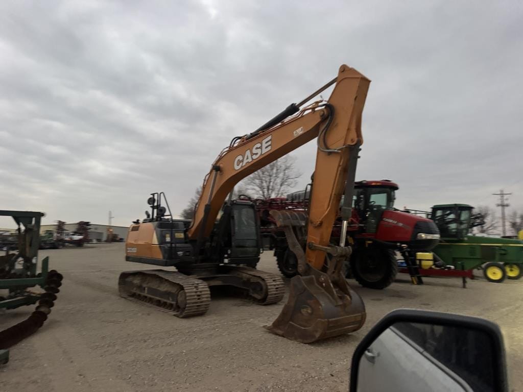 Case CX210 Equipment Image0