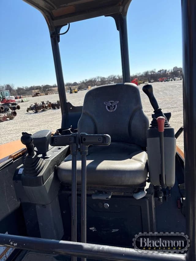 Image of Case CX26C equipment image 3