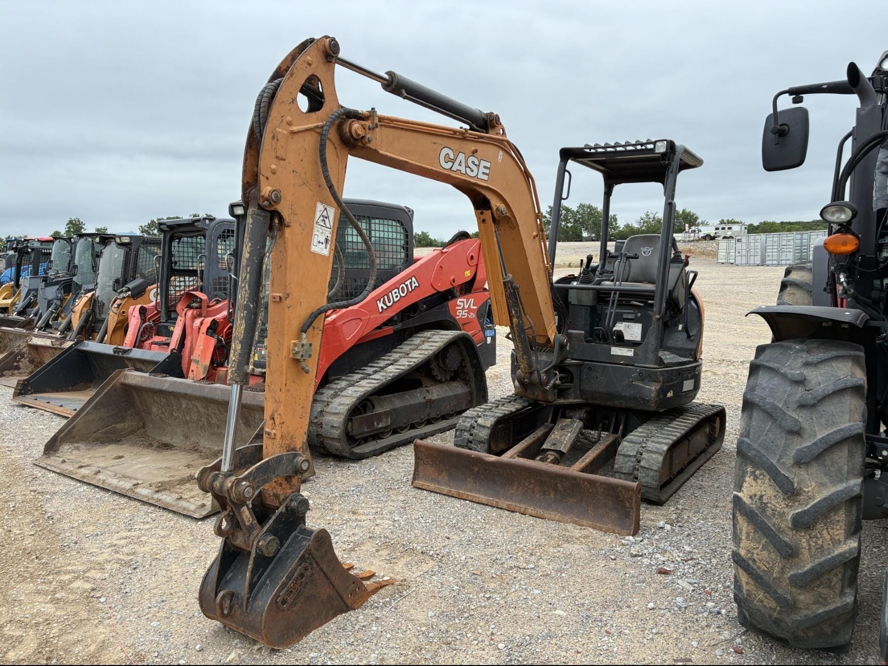 Case CX33C Equipment Image0