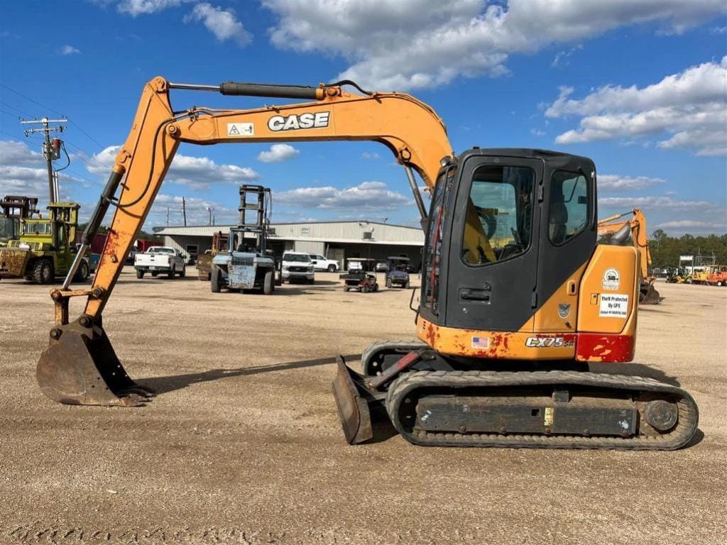 Main image Case CX75SR