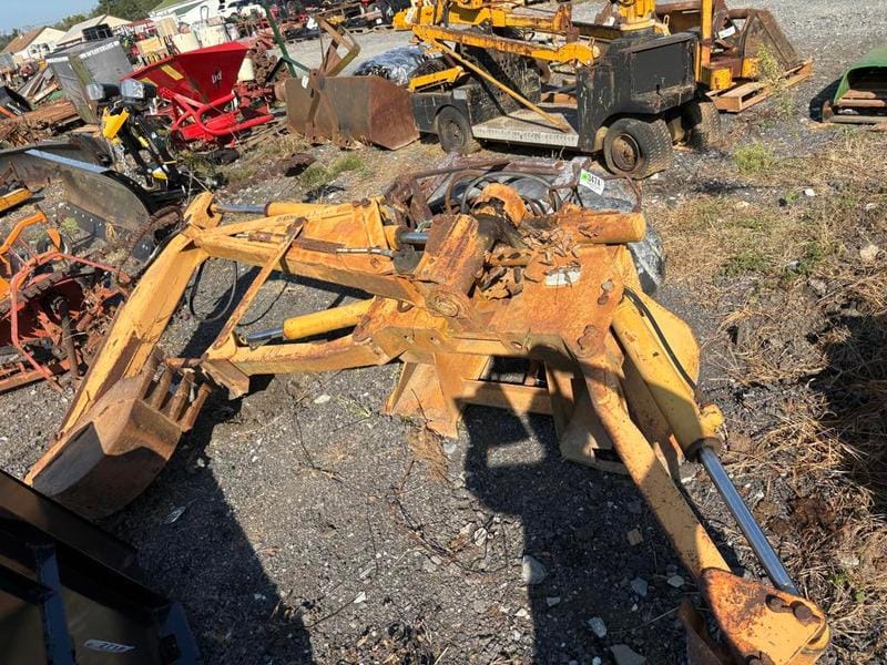 Case D100XR Equipment Image0