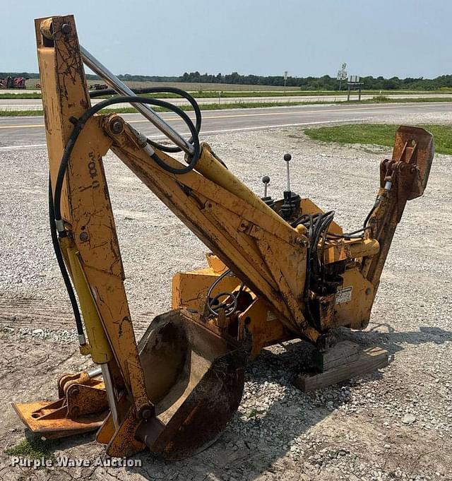 Image of Case D100XR equipment image 2