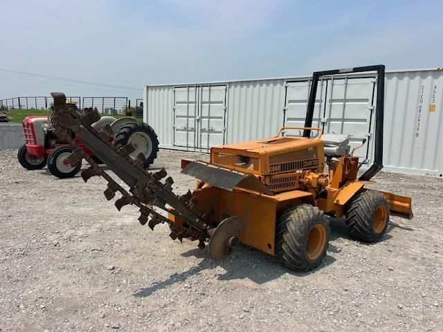 Case 25+4 Equipment Image0