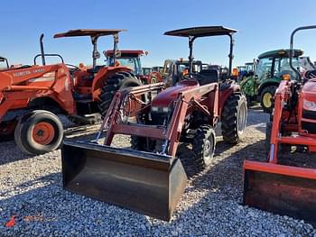 Case IH D25 Equipment Image0