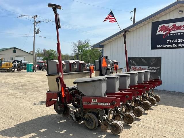 Image of Case IH 1220 equipment image 2