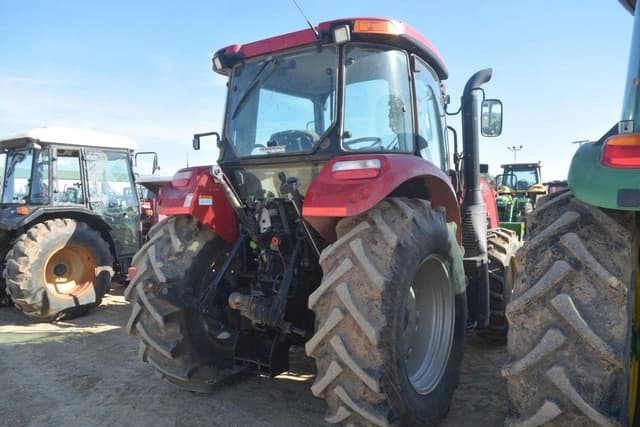 Image of Case IH Farmall 100C equipment image 2