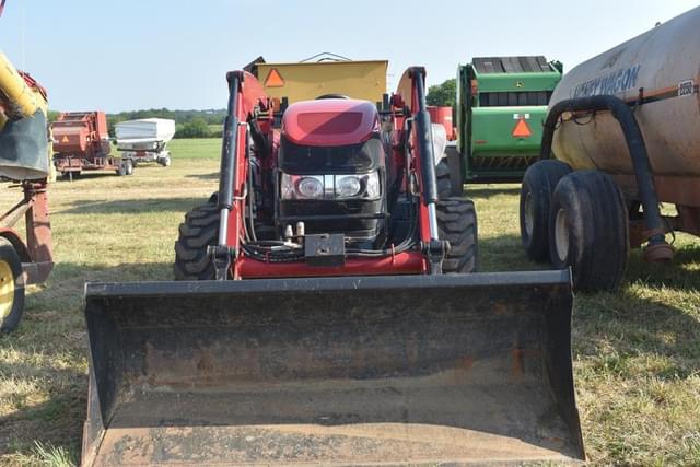 Image of Case IH Farmall 115A equipment image 1