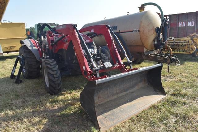 Image of Case IH Farmall 115A equipment image 2