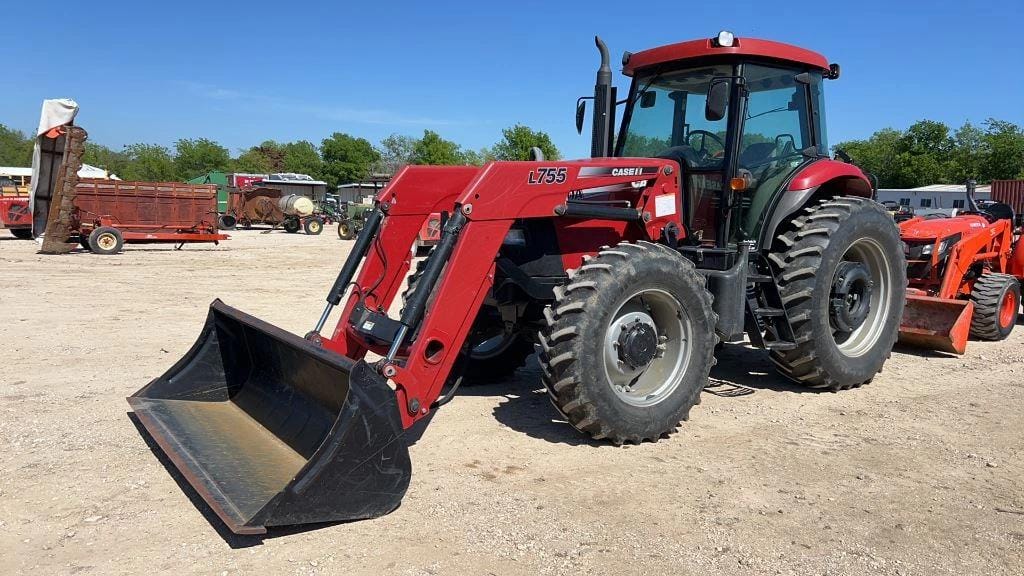 Main image Case IH Farmall 140A