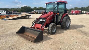 Main image Case IH Farmall 45