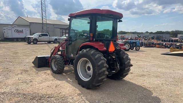 Image of Case IH Farmall 45 equipment image 4