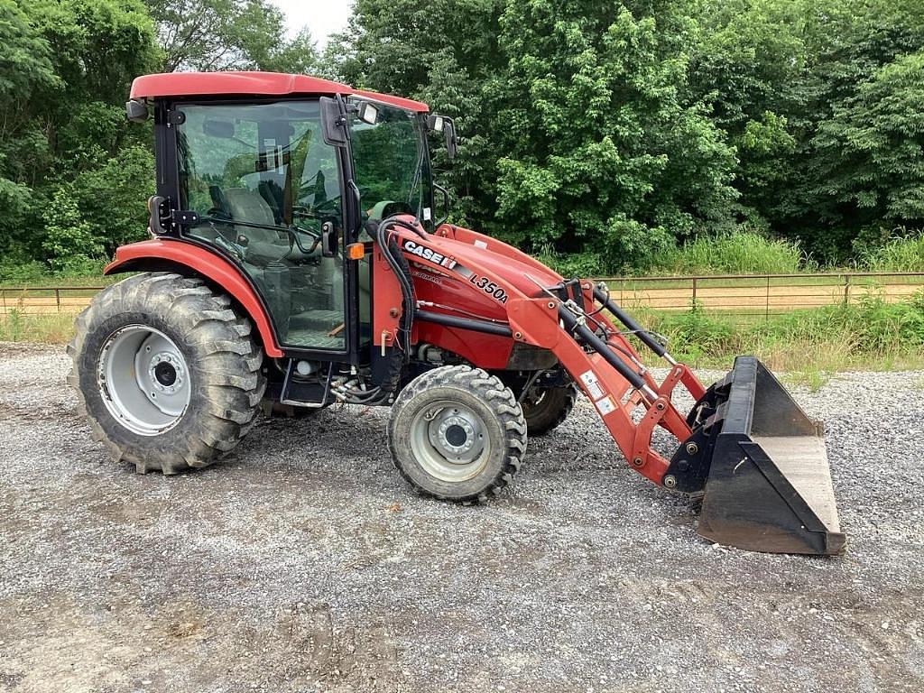 Image of Case IH Farmall 50B Primary image