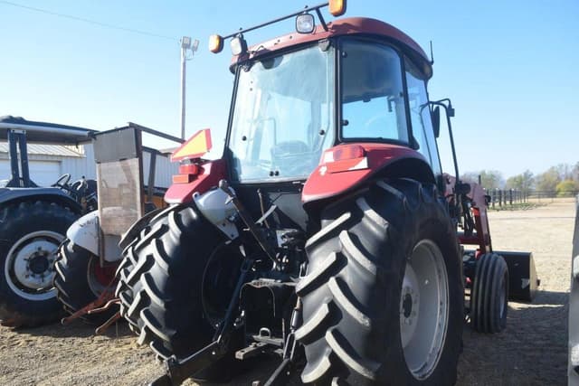 Image of Case IH Farmall 95 equipment image 2