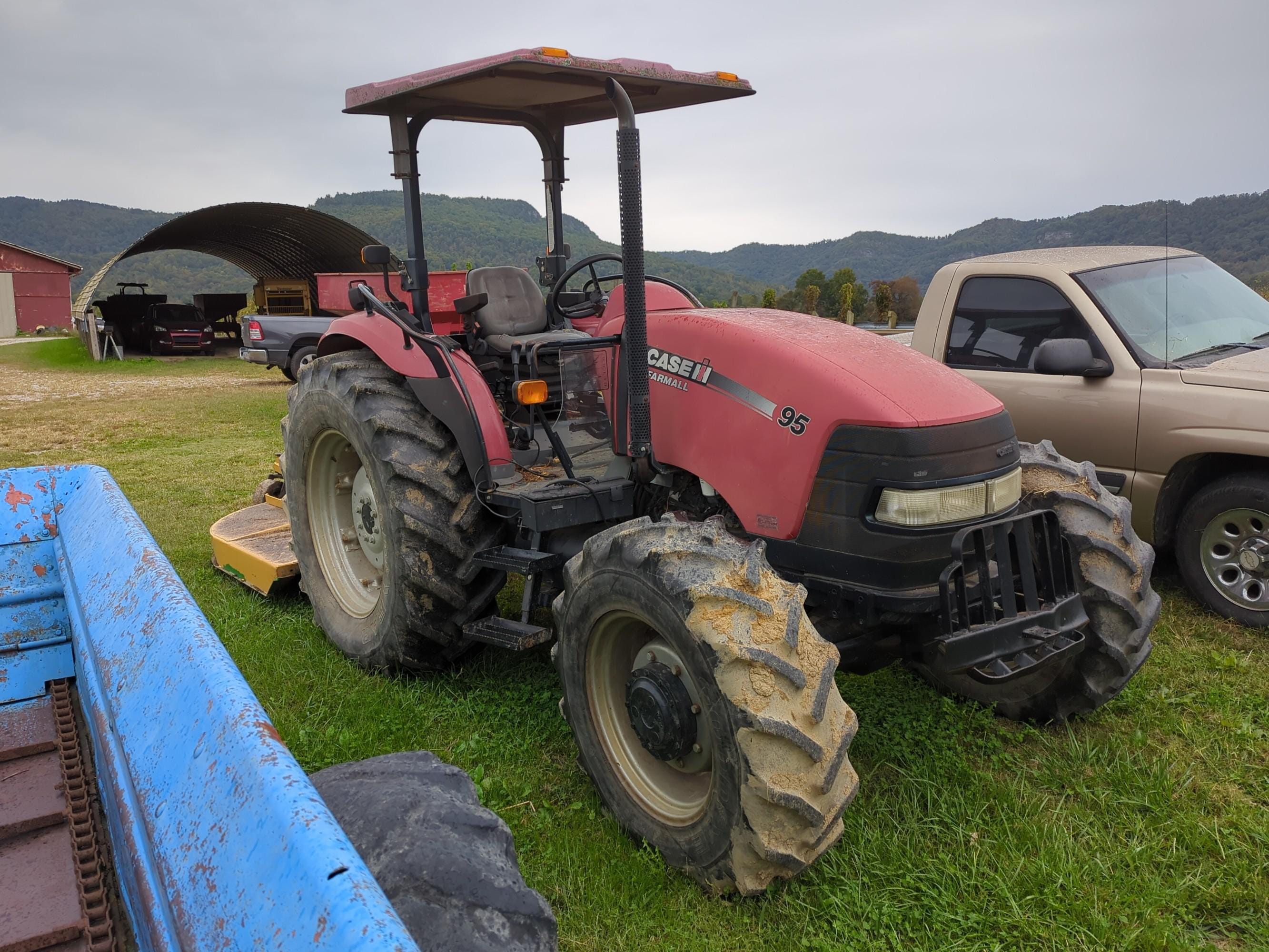 Main image Case IH Farmall 95