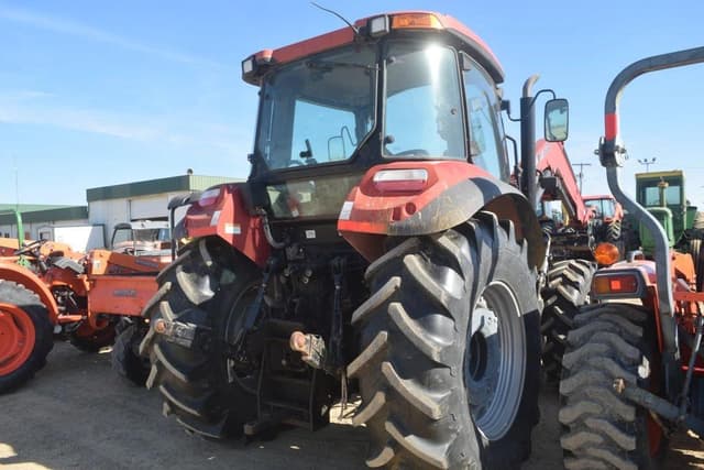 Image of Case IH Farmall 95C equipment image 2