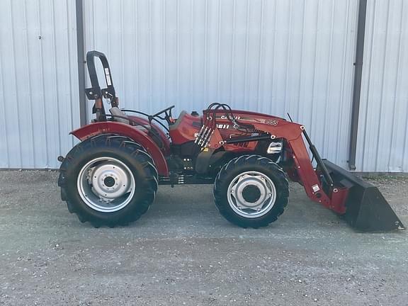 Image of Case IH Farmall 70A equipment image 4