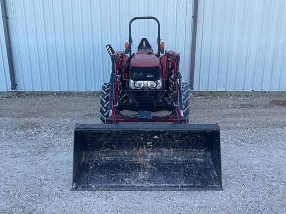 Image of Case IH Farmall 70A equipment image 2