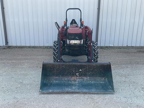 Image of Case IH Farmall 70A equipment image 2