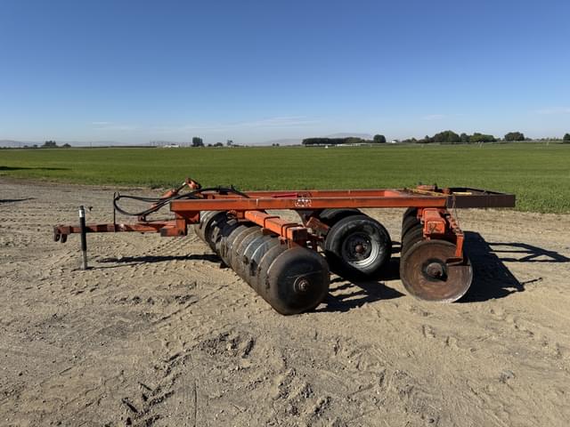 Image of Case G109-146 equipment image 4