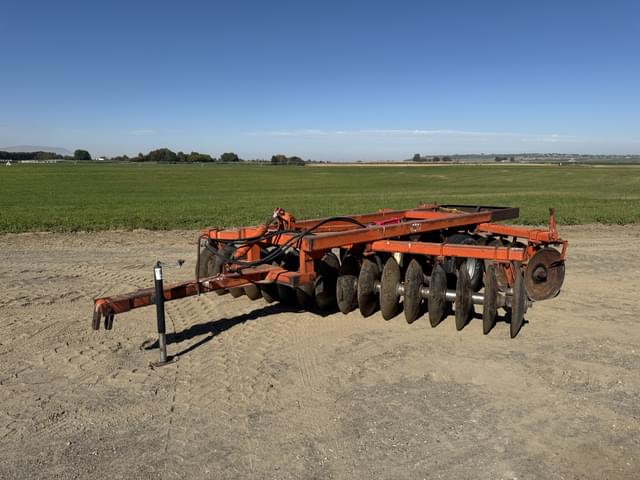 Image of Case G109-146 equipment image 3