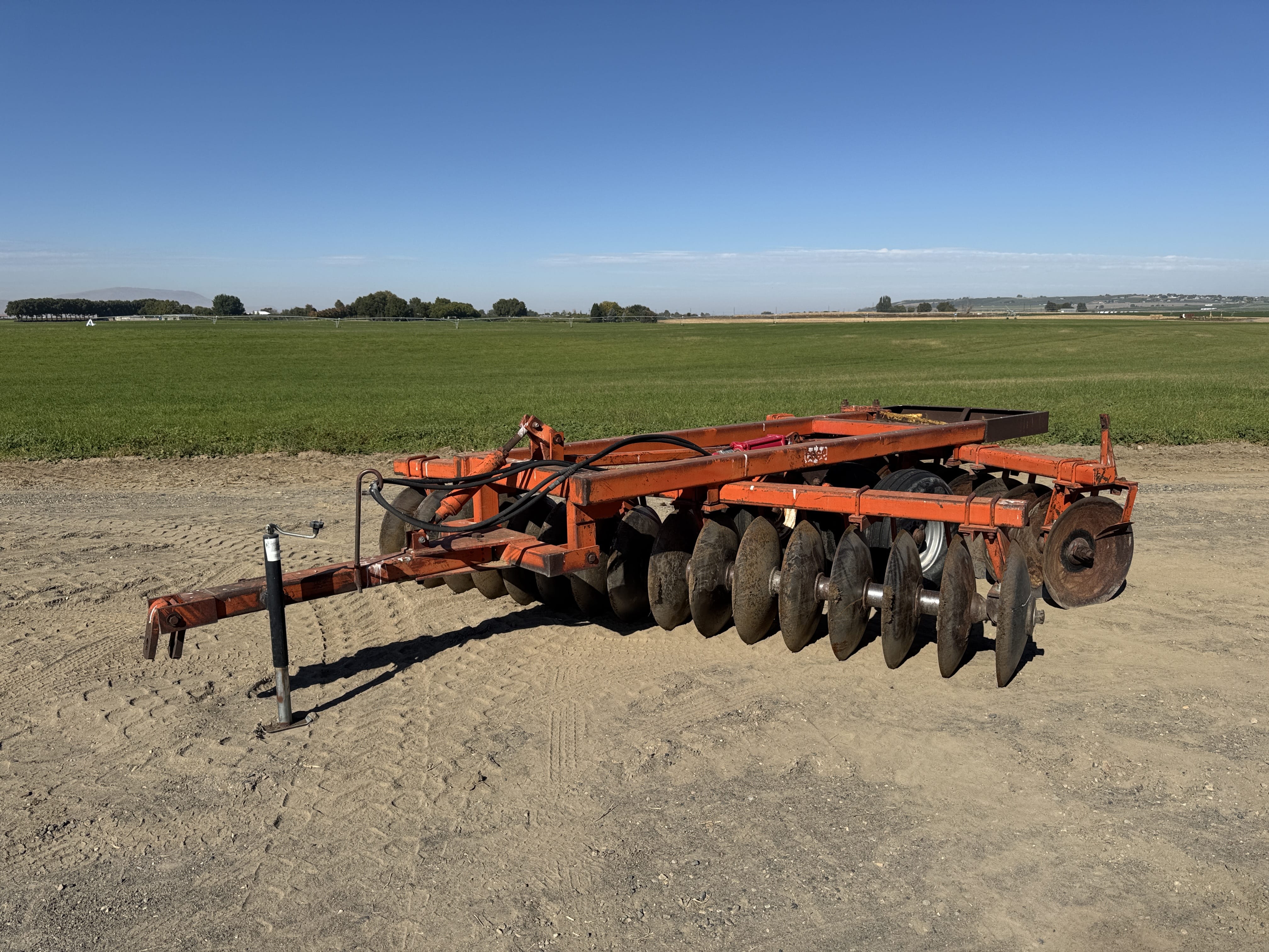 Case G109-146 Equipment Image0