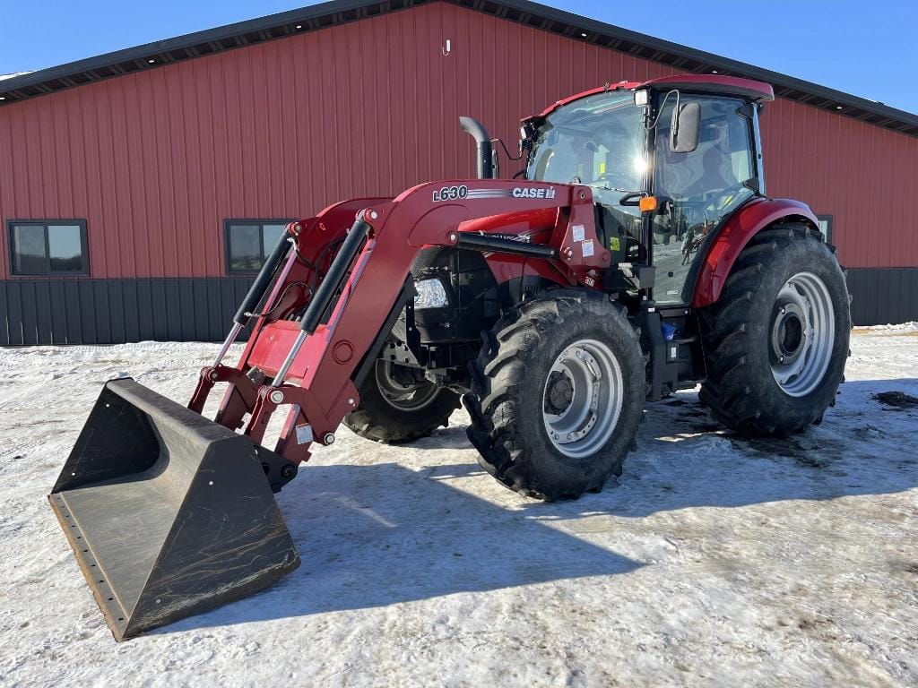 Case IH Farmall 100C Equipment Image0