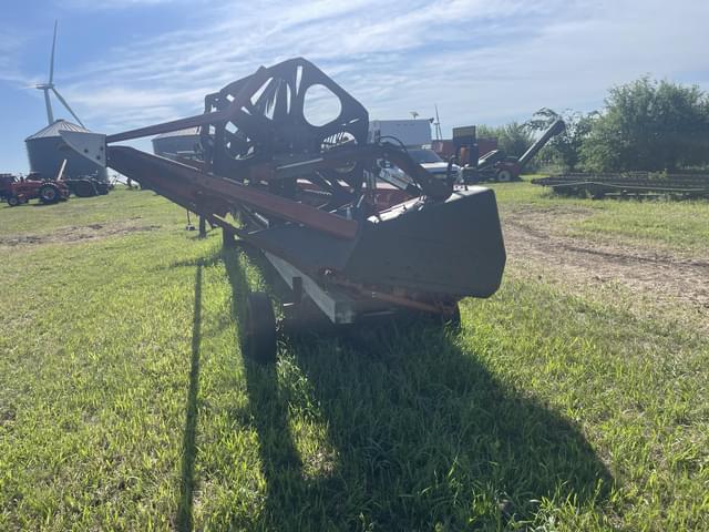Image of Case IH 1020 equipment image 3