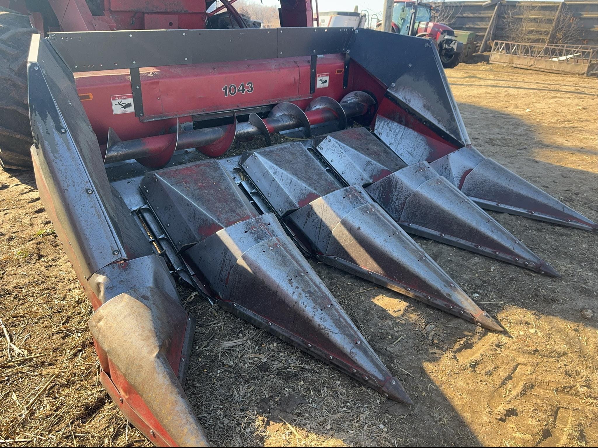 Case IH 1043 Equipment Image0